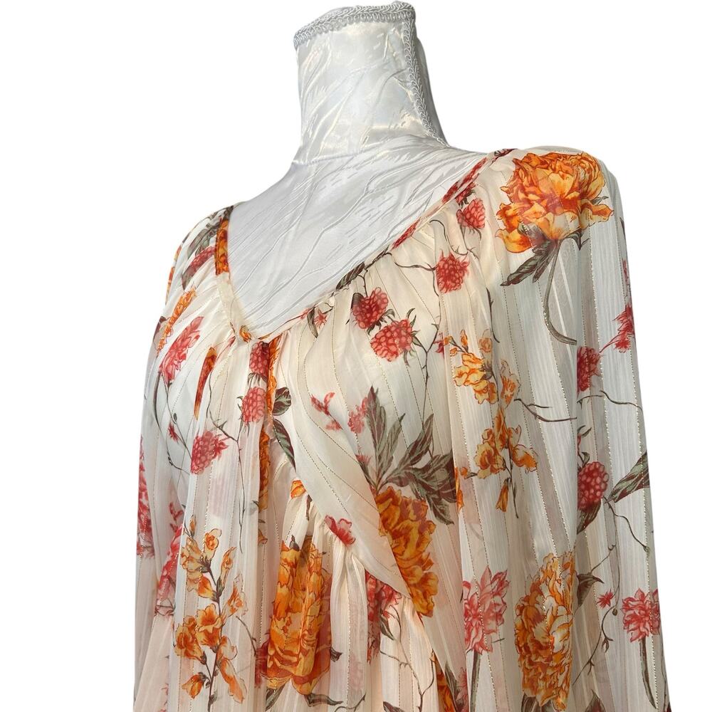 Bucket List Sheer Pleated Metallic Blouse Medium - Picture 12 of 12